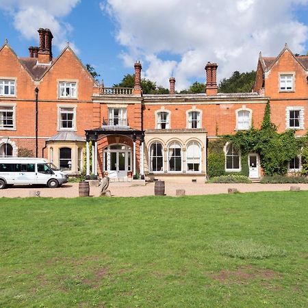 Fsc Juniper Hall Hostel Mickleham Exteriér fotografie